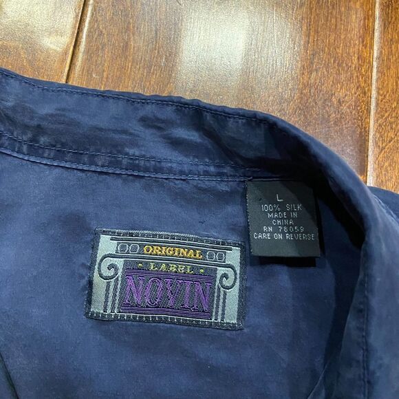 Novin Vintage 90s Navy Blue Hidden Button Front Silk Shirt Men's Size Large - Picture 7 of 9